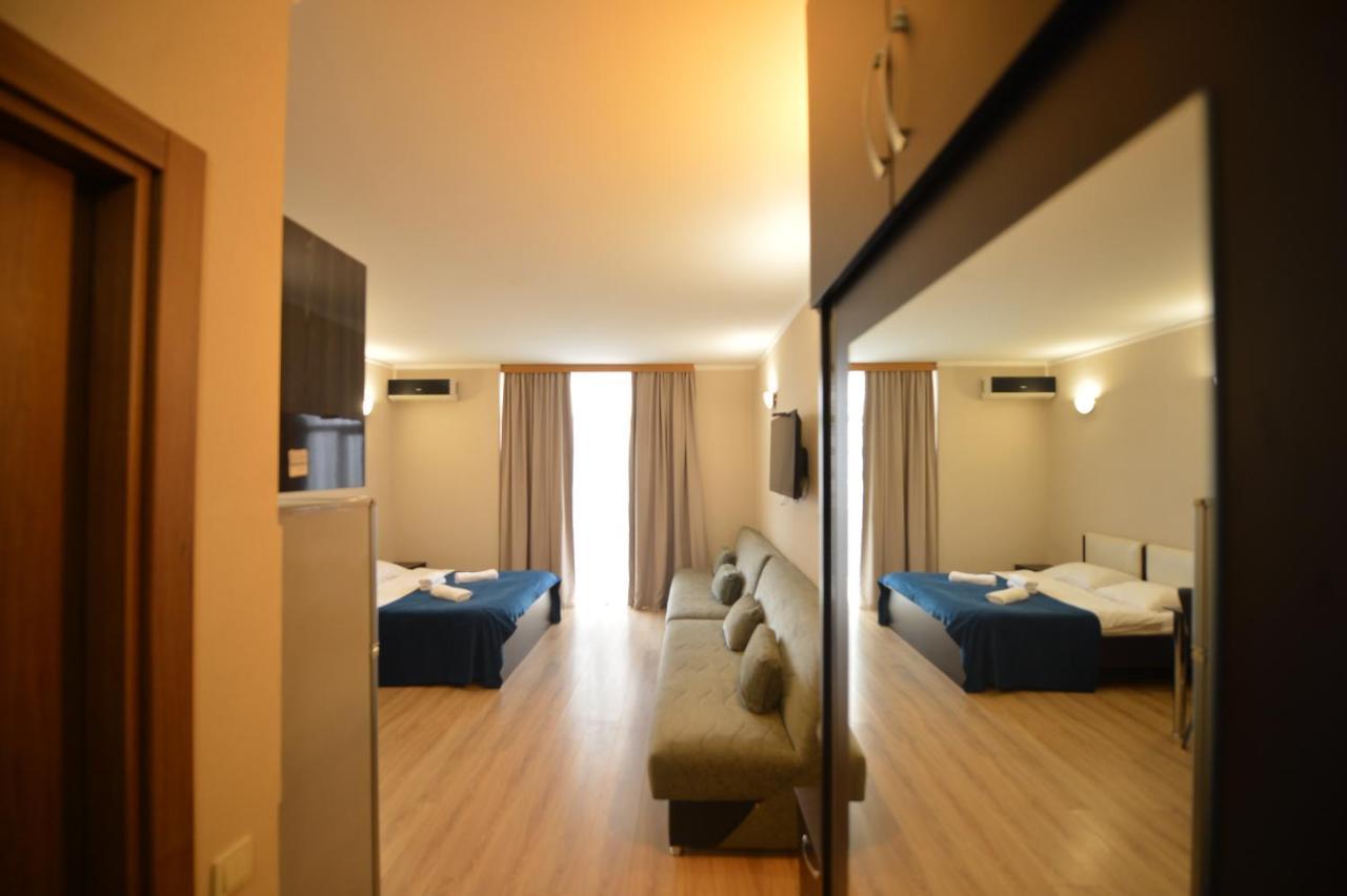 Orbi Apartament Appartamento Angisa Esterno foto